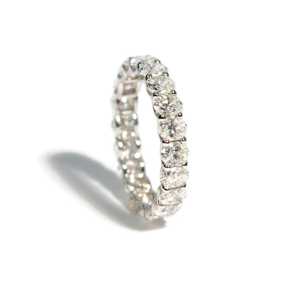 afj-diamonds-eternity-band-oval-diamonds-18k-white-gold-AJ141B1