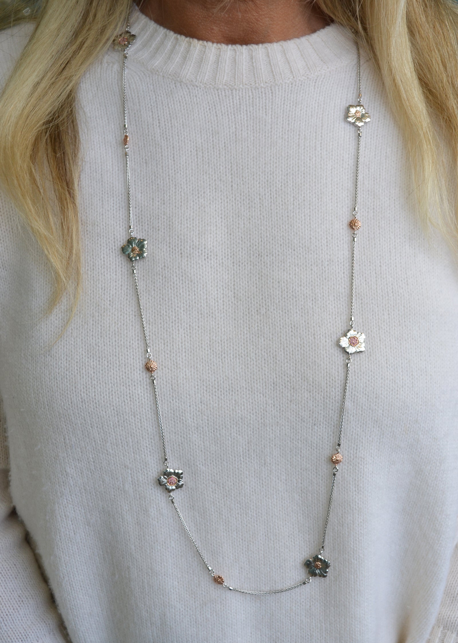 Buccellati - Blossoms Gardenia - Station Necklace with Pink