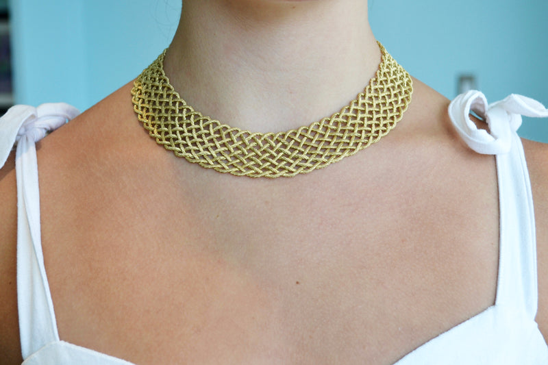 buccellati-crepe-de-chine-tapered-collar-necklace-yellow-gold-jaunec003940