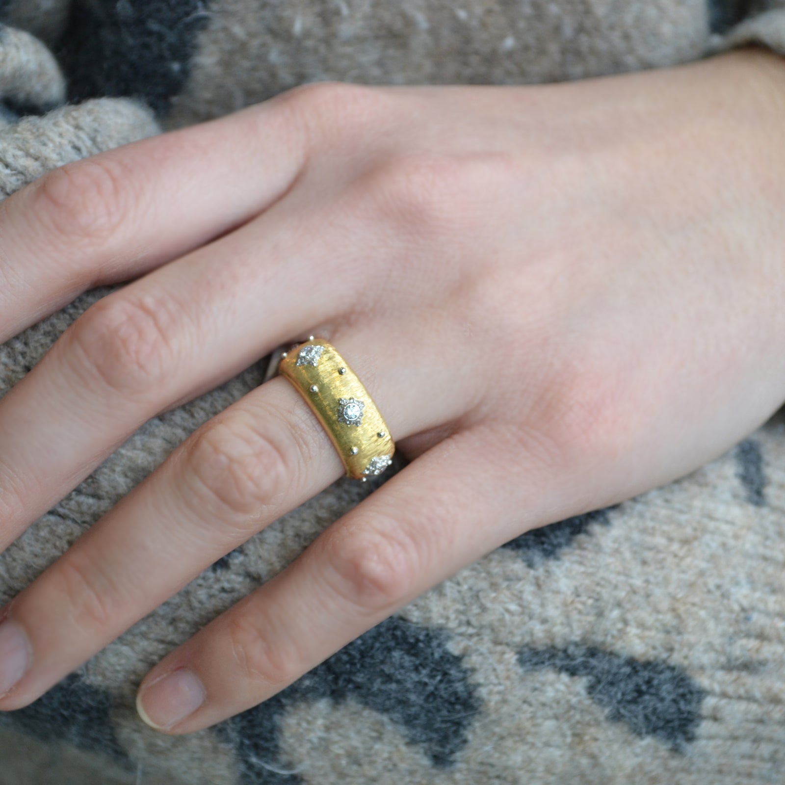 Buccellati Macri Eternelle Band Ring with Diamonds, 18k Yellow