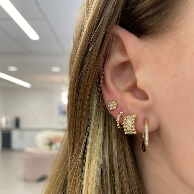 dana-rebecca-designs-poppy-rae-pebble-flower-stud-earrings-diamonds-14k-yellow-gold-E4917