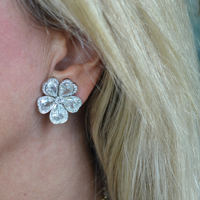 eclat-one-of-a-kind-earrings-diamonds-platinum-18k-white-gold-2-ER-4284