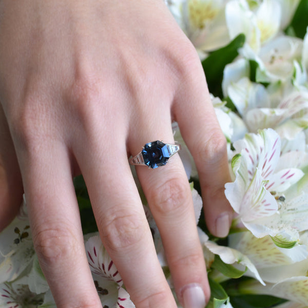 Eclat Jewels - One of a Kind Ring with Blue Spinel and Diamonds, Platinum