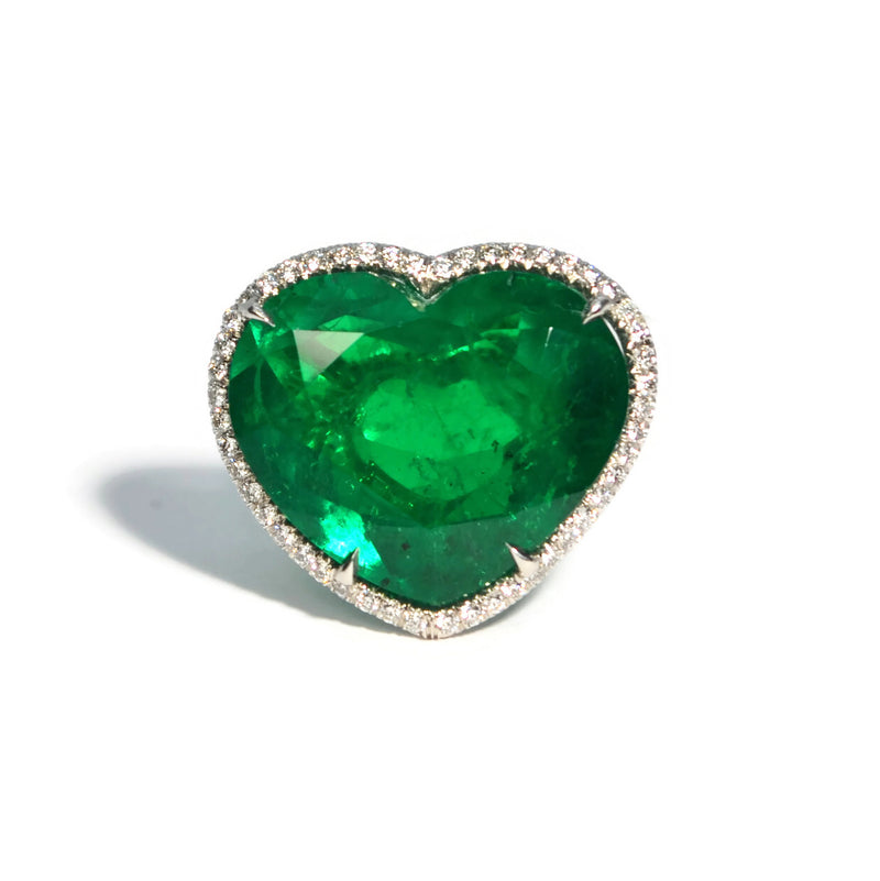 eclat-one-of-a-kind-ring-heart-colombian-emerald-diamonds-platinum-2-RG-3289
