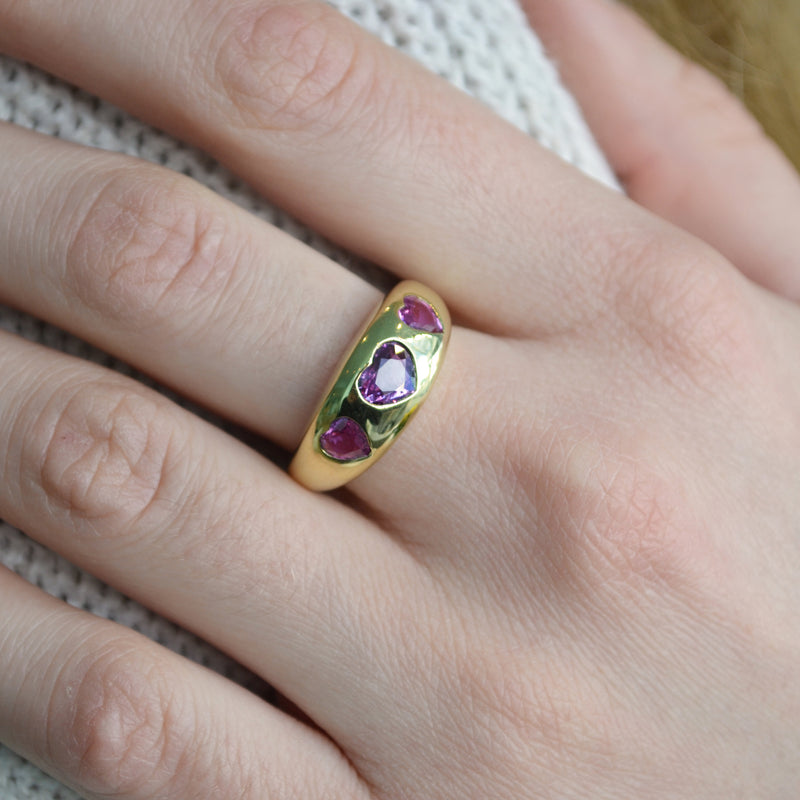 lauren-k-stackable-band-ring-heart-pinksapphires-yellow-gold-R393Y3HSPS-2